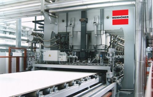 全屋定制工厂怎么选？四大核心维度助您避开行业陷阱，从网站设计窥见真章